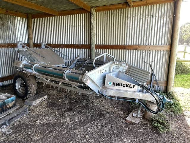 KNUCKEYS TTF-1000 Bale Feeder
